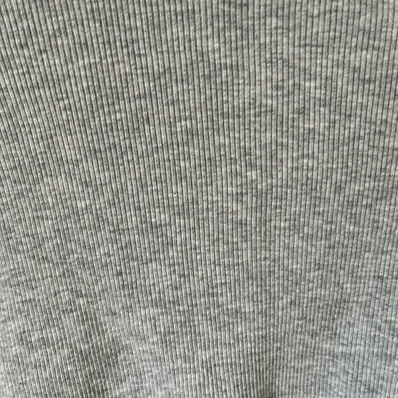 Brandy Melville Cropped Ribbed Gray Turtleneck Sweater - Picture 2 of 8